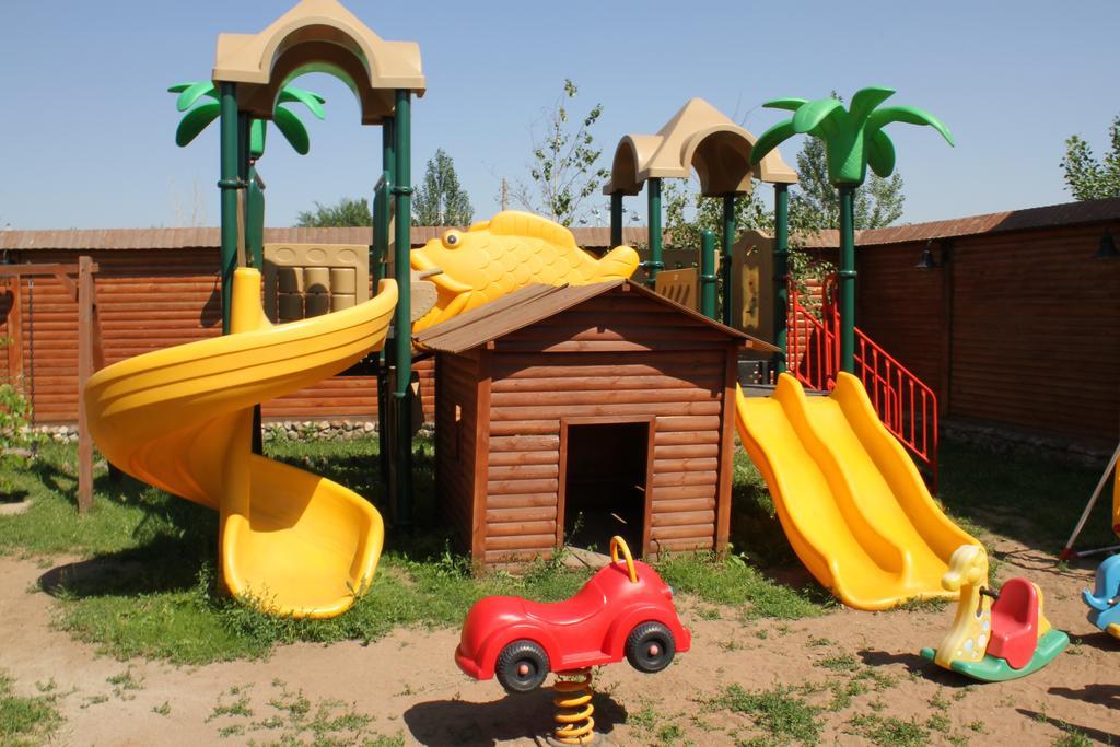 Astana Park Hotel Eksteriør bilde